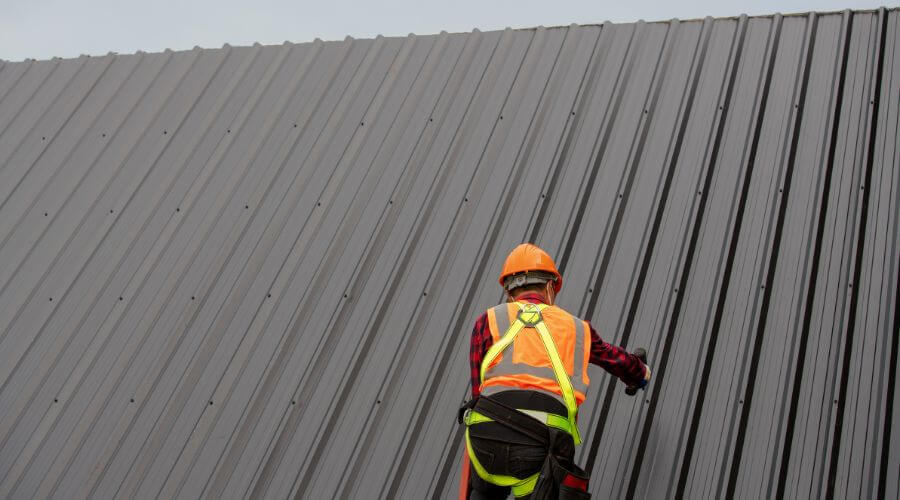 Professional metal roof installation services in Colmesneil, TX